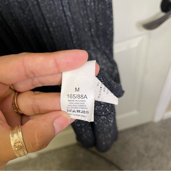 Kate Spade Black Silver Metallic Pleated Crepe Wrap Sweater Dress - Size Medium - Picture 8 of 8